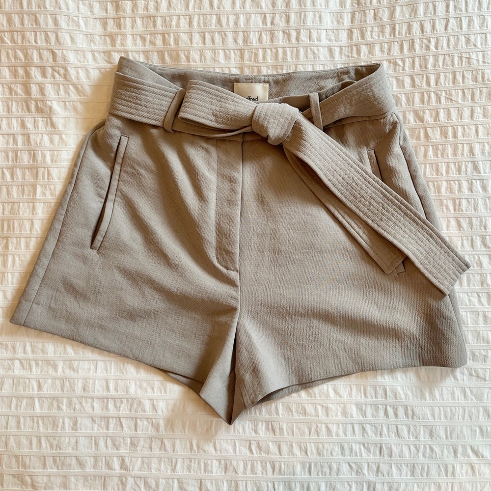 Wilfred | Tie Front Shorts, Size 8